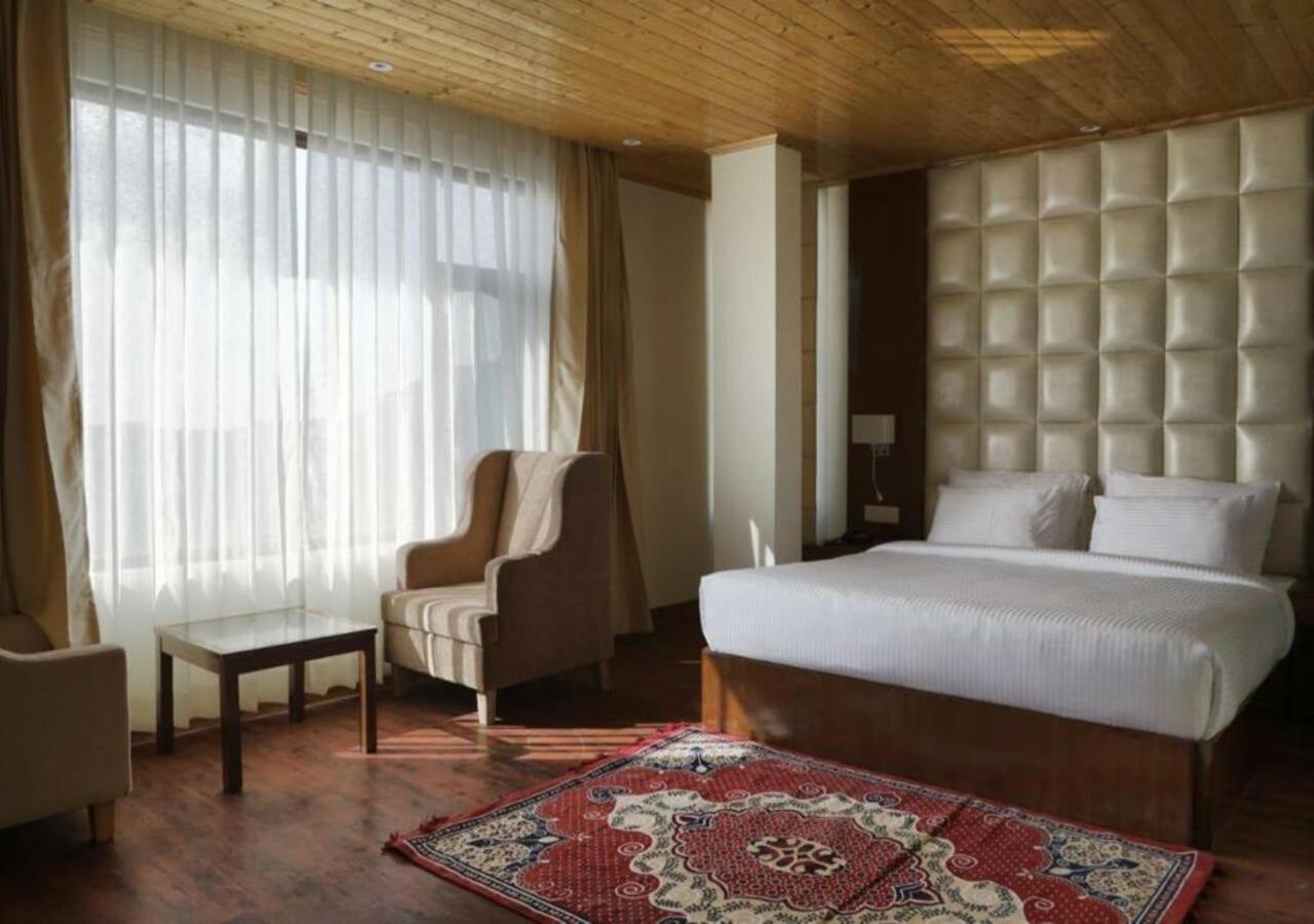 The Alpine Retreat Hotel Shimla Eksteriør billede