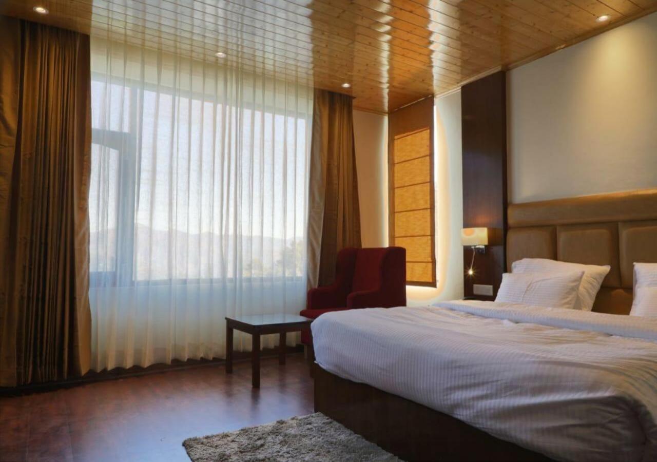 The Alpine Retreat Hotel Shimla Eksteriør billede