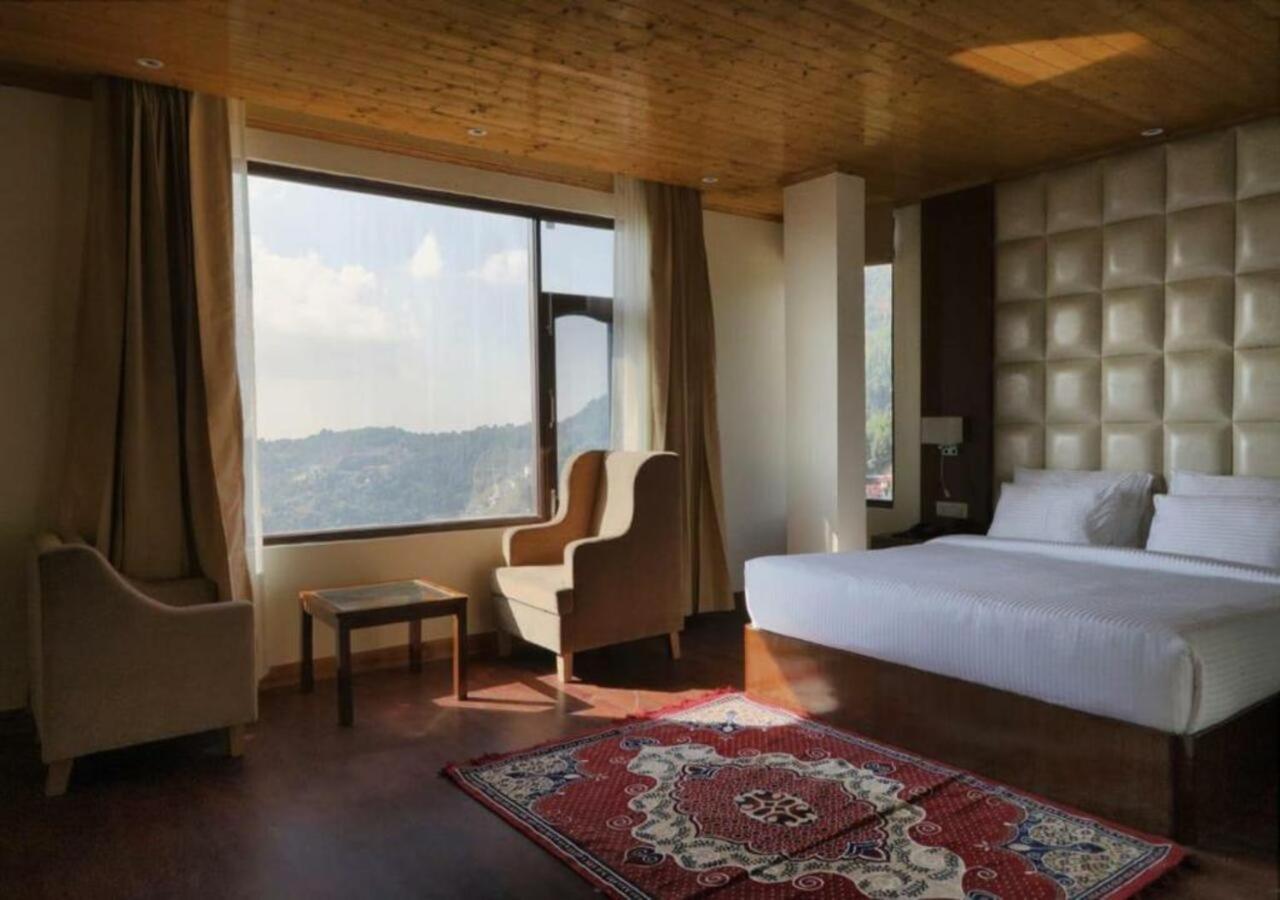 The Alpine Retreat Hotel Shimla Eksteriør billede