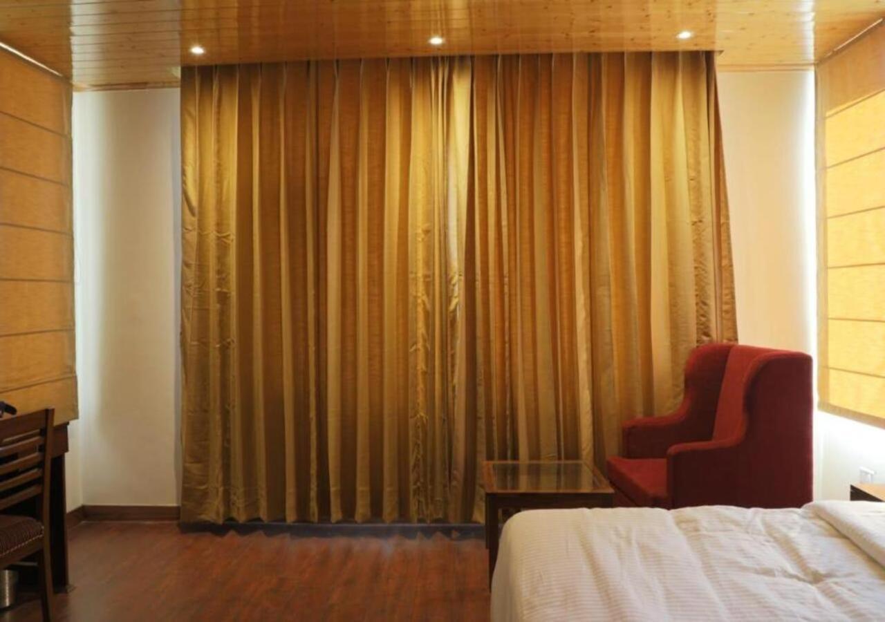 The Alpine Retreat Hotel Shimla Eksteriør billede